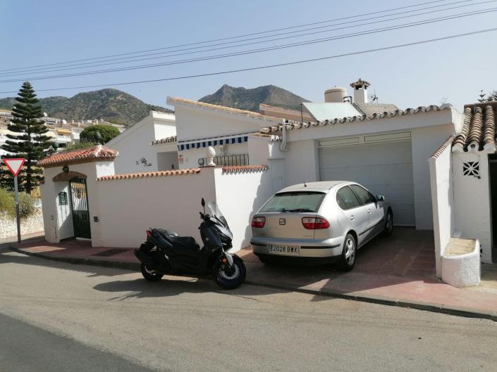 Image No.1-5 Bed Villa / Detached for sale