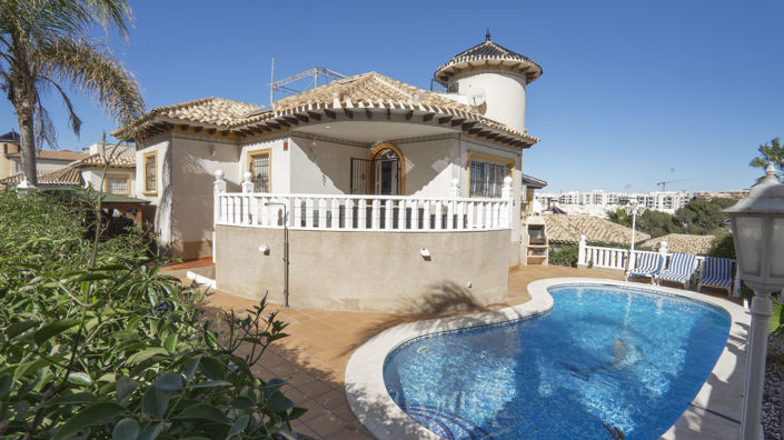 Image No.1-4 Bed Villa for sale