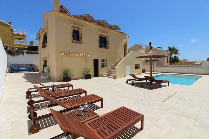 Image No.1-5 Bed Villa for sale