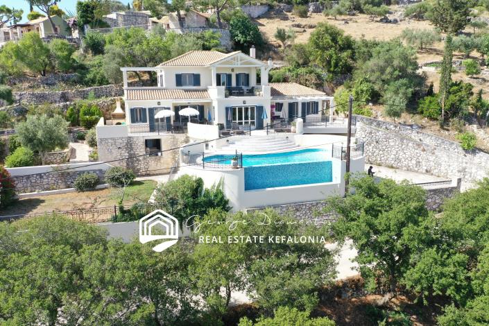 Image No.1-6 Bed Villa for sale