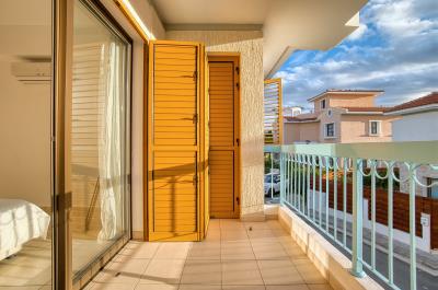 642064-detached-villa-for-sale-in-kato-paphos-universal_orig