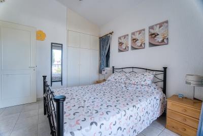 680739-detached-villa-for-sale-in-kato-paphos-universal_orig