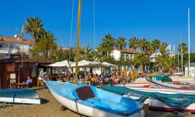 Area-Guide-La-Cala-de-Mijas-Beach-Ships