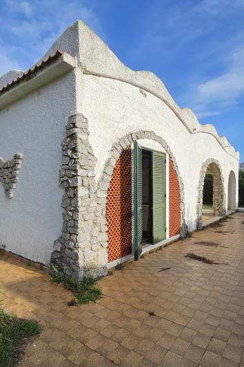 Image No.1-2 Bed House/Villa for sale