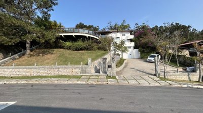 1 - Santa Catarina, Property