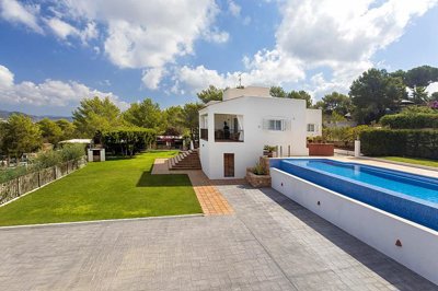 1 - Ibiza, Property