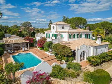 Immaculate 5 Bedroom Classical Villa, Loulé