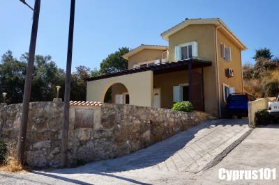 1-Stroumbi-villa-in--tranquil-setting-Property-1257