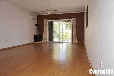 11-chlorakas-village-spacious-2-bedroom-townhouse-property-1263