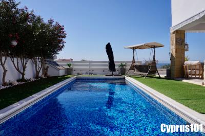 6-Tala-4-bedroom-home-with-sea-views-Property-1276---Copy