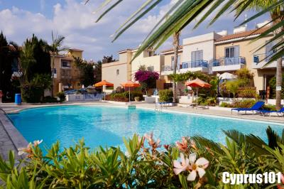 2-Kato-Paphos-2-bed-townhouse-on-popular-complex-Property-1279