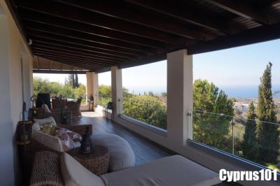 8-Kamares-bungalow-with-stunning-views-Property-1284