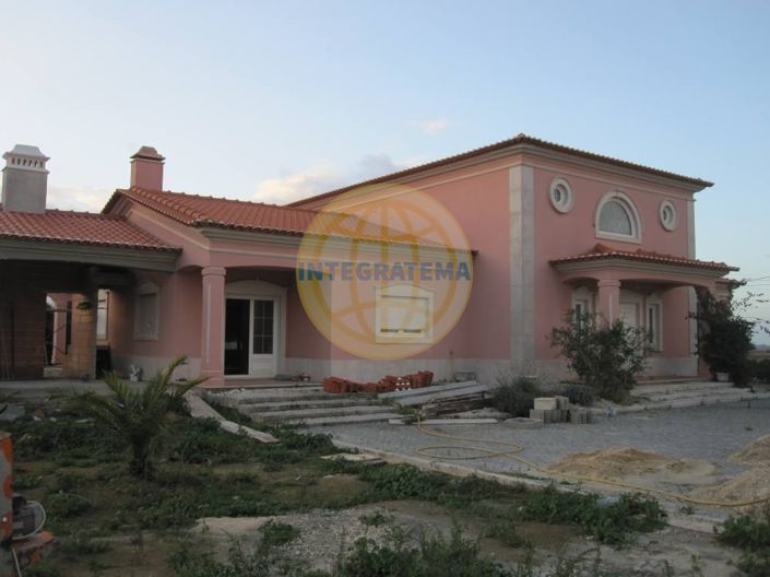 Image No.1-4 Bed Villa for sale