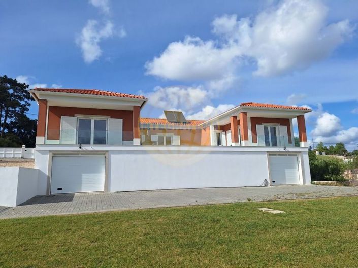 Image No.1-3 Bed Villa for sale