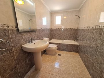 107863bedroomdetachedvilla24042412351016