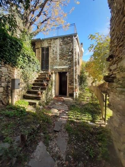 Image No.1-Chalet de 3 chambres à vendre à Pieve di Teco