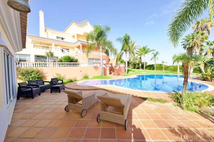 Image No.1-5 Bed Villa for sale