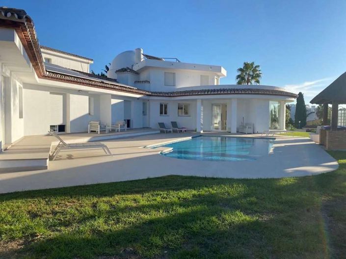 Image No.1-4 Bed Villa for sale