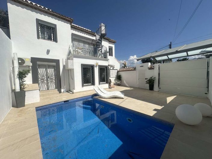 Image No.1-Villa de 3 chambres à vendre à Marbella