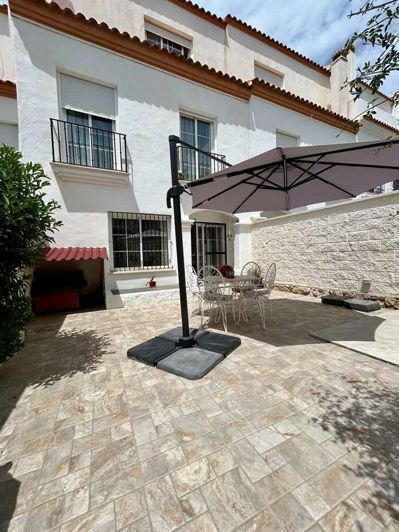 Image No.1-4 Bed Villa for sale