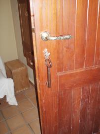 Hania-for-sale-stone-house-in-Emprosneros--10-