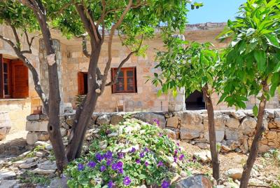 Hania-for-sale-renovated-stone-house-in-Kefalas--3-