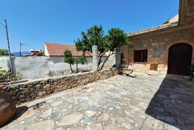 Hania-for-sale-renovated-stone-house-in-Kefalas--4-