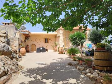 Hania-for-sale-stone-house-in-Sellia--2-