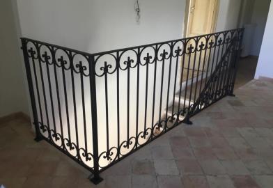 Handmade-balustrade-on-Mezzanine-floor