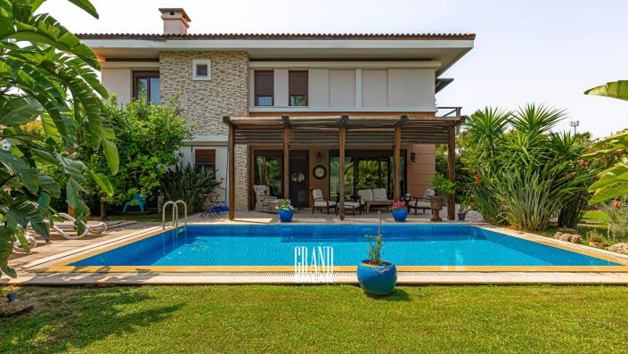 Image No.1-4 Bed Villa for sale