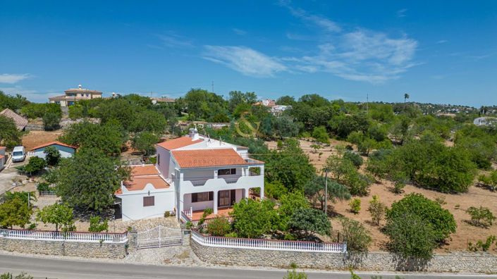 Image No.1-4 Bed Villa for sale