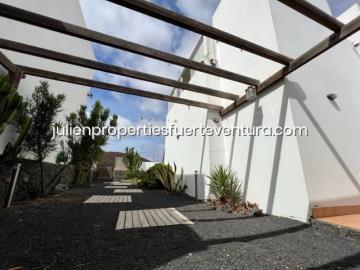 fuerteventura-real-estate-agent-purchase-inmobiliaria-compra-venta-immobilien-immobiliare-agence-immobilier-achat-vente-julien-7