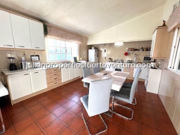 fuerteventura-apartment-forsale-propertu-estate-agent-inmobiliaria-immobilien-comprar-apartamento-agence-immobiliere-immobiliare-julien-14