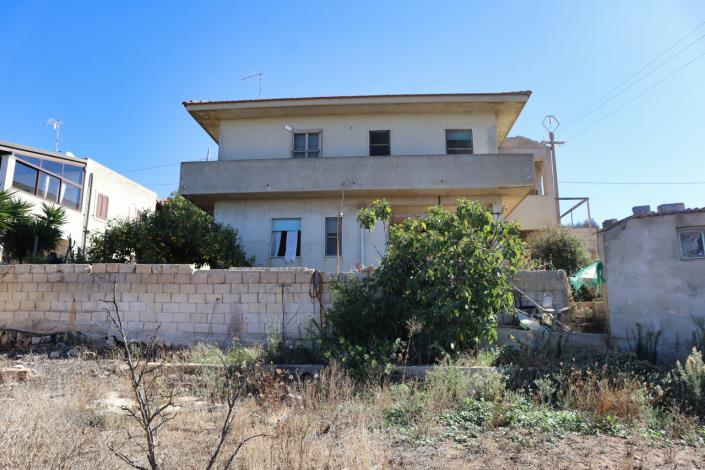 Image No.1-2 Bed House/Villa for sale