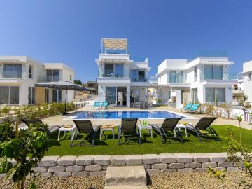 Konnos-Bay-Seaview-Villa-00003