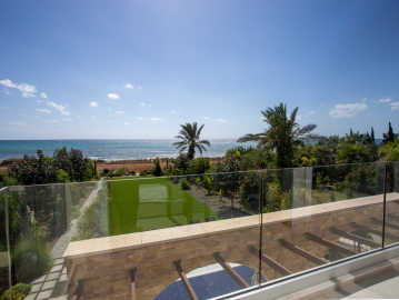 Beachfront-Villa-Ayia-Thekla01