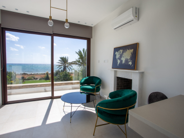 Beachfront-Villa-Ayia-Thekla04