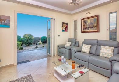 4-Bed-Villa-for-Sale-Located-in-Neo-Chorio-Paphos-Cyprus-10-87514-7