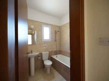 2-Bed-Apartment-for-Sale-Located-in-Chloraka-Paphos-Cyprus-10-94104--4-