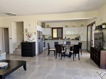 3-Bed-Villa-for-Sale-Located-in-Tala-Paphos-Cyprys-10-88100--8-