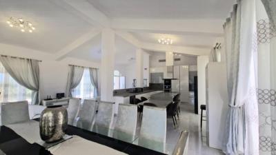 4-Bed-Villa-for-Sale-Located-in-Sea-Caves-Paphos-Cyprus-10-88094--6-