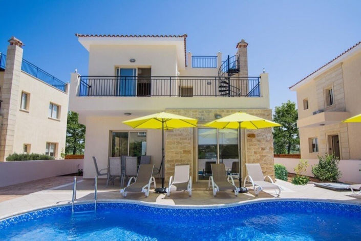 Image No.1-3 Bed Villa for sale