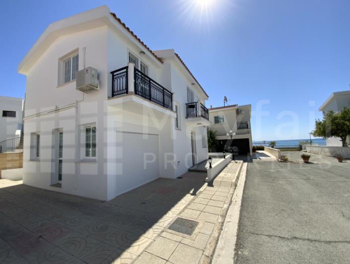 Image No.1-3 Bed Villa / Detached for sale