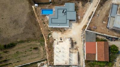 Aerial-view-of-villa-construction_3