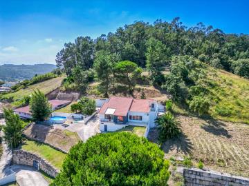 Aerial-view-and-land-of-the-villa_1