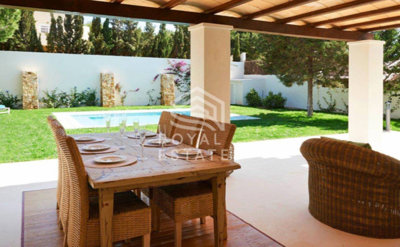 10royalestatesfamily-house-for-sale-in-cala-b