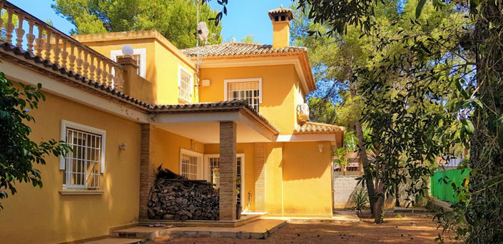 Image No.1-3 Bed Villa for sale