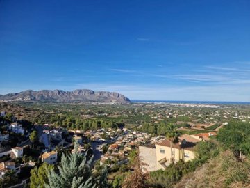 villa-for-sale-in-denia-views