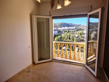 villa-for-sale-in-denia-bedroom-with-view