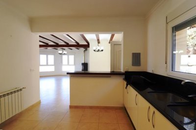 villa-for-sale-in-denia-kitchen